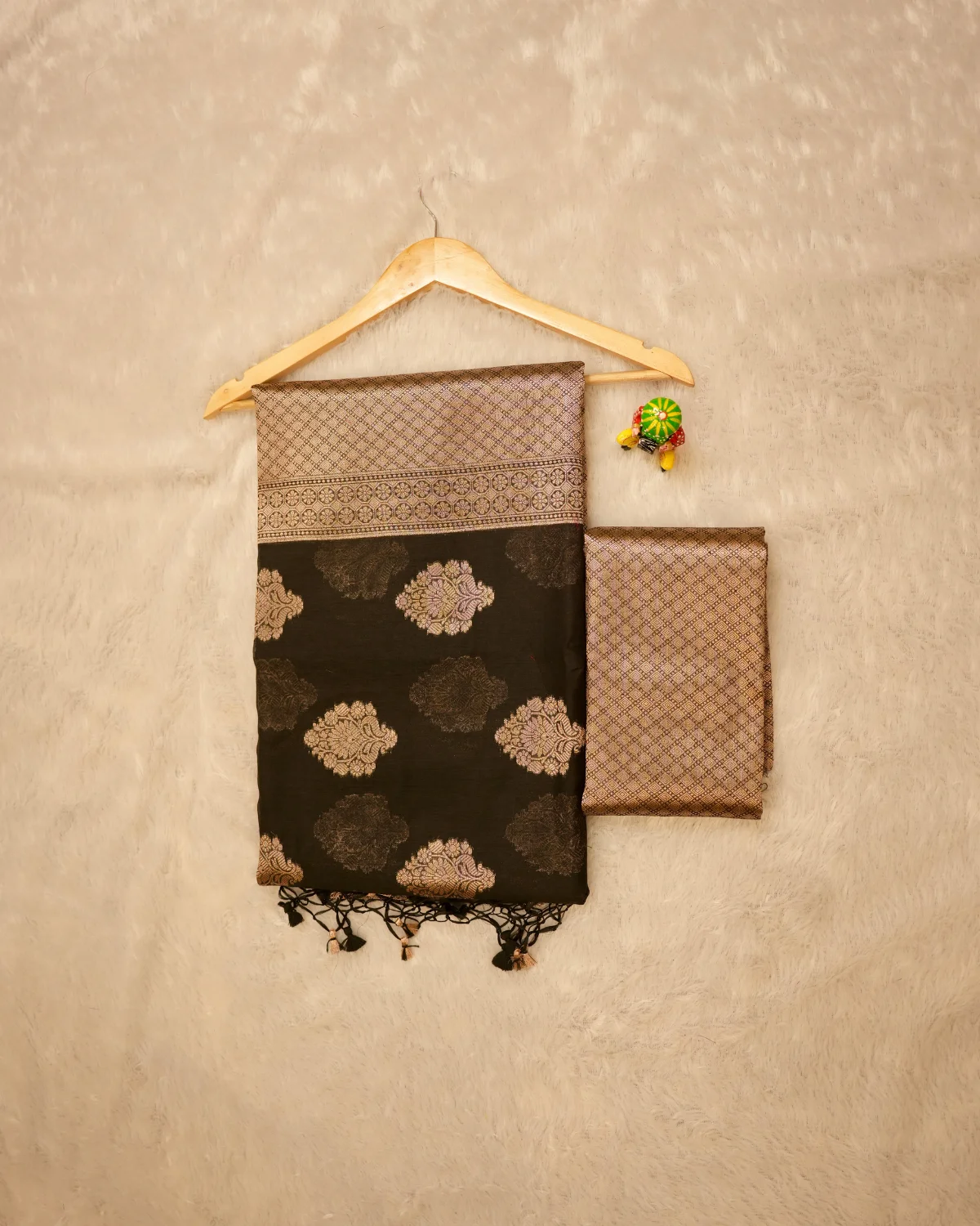 Black Suta Cotton Banarasi Saree – Traditional - Image 4