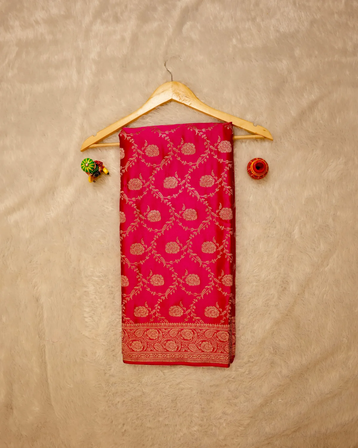 Hot Pink Golden Zari Traditional Banarasi Saree - Image 4
